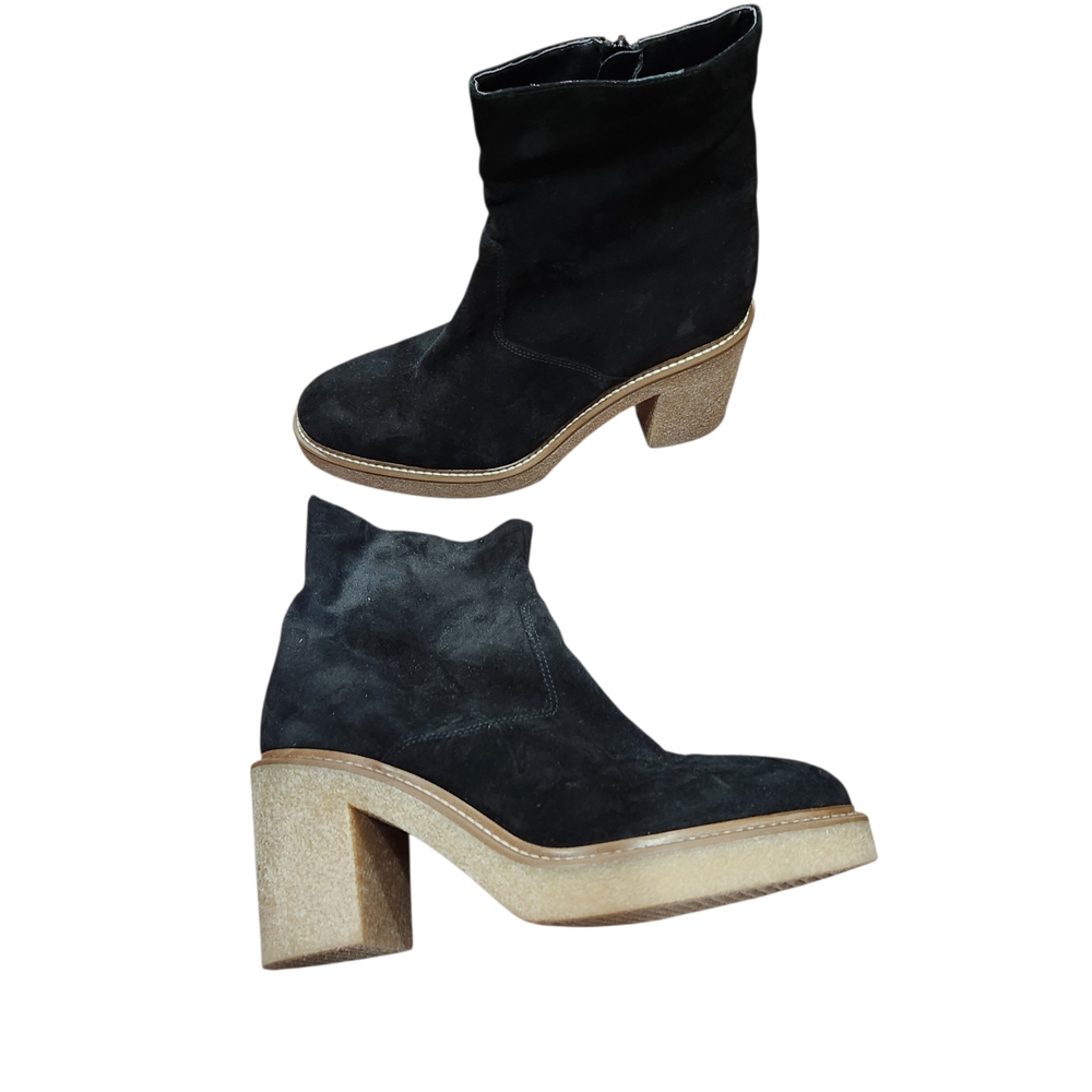 Clarks Black Suede Bootie Size 10